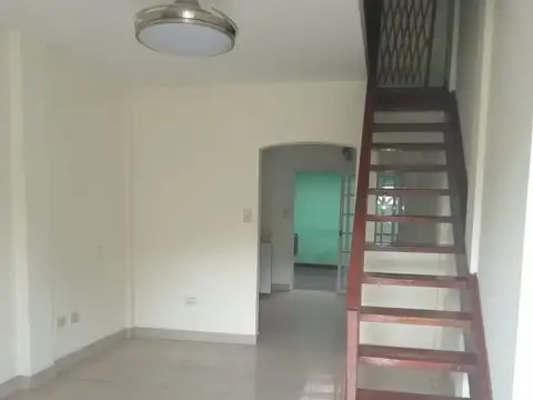 Depto Tipo Casa 3 ambientes con 1 baño