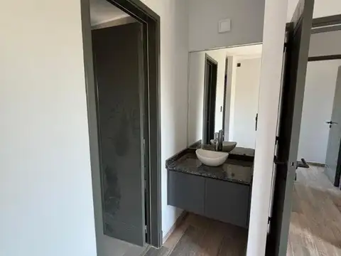 Casa en Venta en La Calandria, USD 190.000