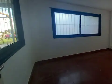 Depto Tipo Casa en Alquiler en Villa Ballester, $ 450.000