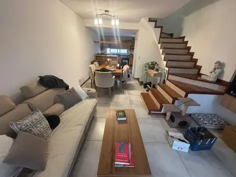 VENDE DUPLEX 3 AMBIENTES CON COCHERA DOBLE TERRAZA Y PATIO VILLA PUEYRREDON