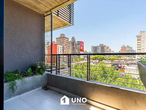 Cochabamba y Sarmiento - Amplio Dpto Monoambiente Externo.