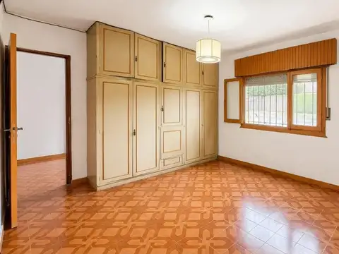 Casa en Venta en Garin, USD 102.000