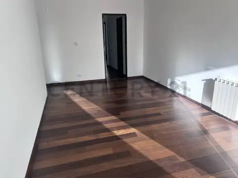Central Argentino 100, Piso 0