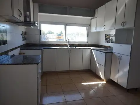 Casa en Venta en Carlos Spegazzini, USD 135.000