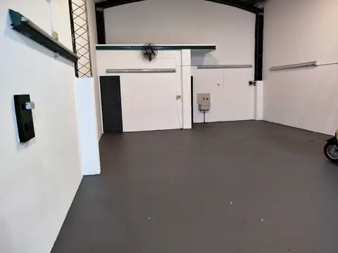 Local en Alquiler en Nuestra Señora De Lourdes, $ 2.800.000