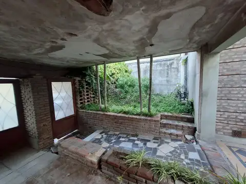 Depto Tipo Casa 6 ambientes con 1 baño