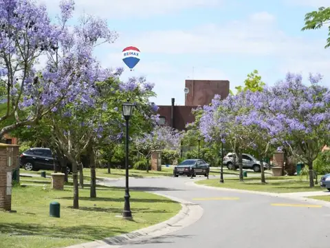 VENTA LOTE AL LAGO BARRIO SAN MARCO VILLA NUEVA