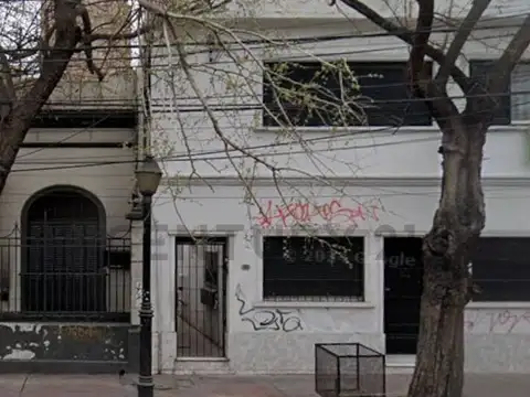 Patricias Mendocinas 700, Piso 1