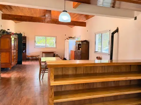 Casa 5 ambientes con 3 baños