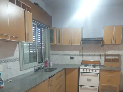 Avellaneda 2300, Piso PA