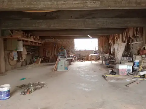 Galpon en Venta 10  mts Frente