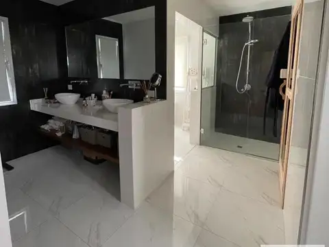 Casa en Venta en Fincas de San Vicente, USD 430.000