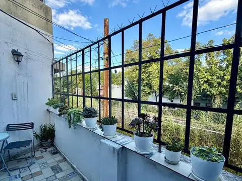 Depto Tipo Casa en Venta 8 años