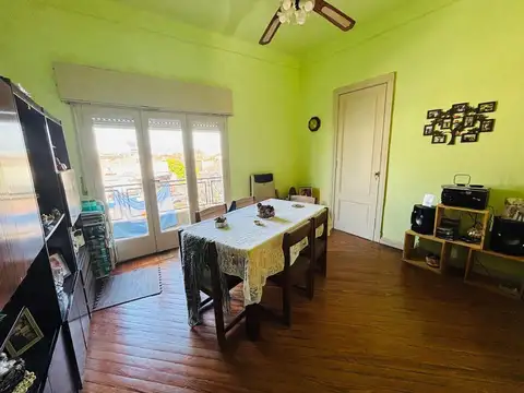 VENTA PH 4 AMB A RECICLAR BALCON PARQUE PATRICIOS