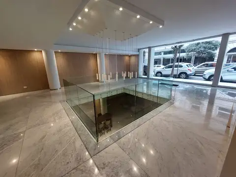 Alquiler Oficina/estudio Premium en Palacio Buschiazzo!