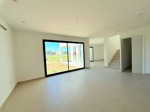 CASA EN VENTA EN SANTA LUCIA - PILAR