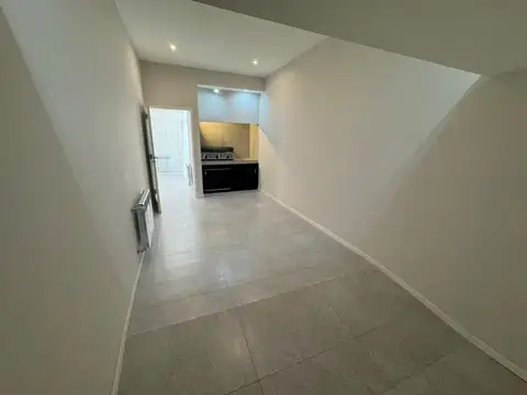 Depto Tipo Casa 4 ambientes con 2 baños