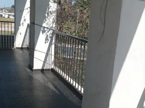 Casa en Venta con 5 cocheras
