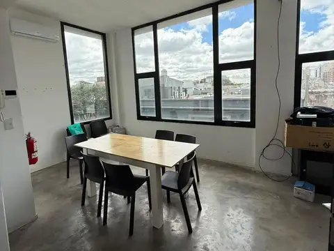 Oficina 2 ambientes con 1 baño