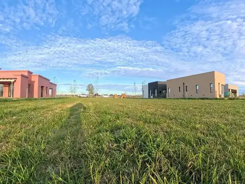 TERRENO EN VENTA - LOBOS  - " CLUB DE CAMPO LA FEDERALA"