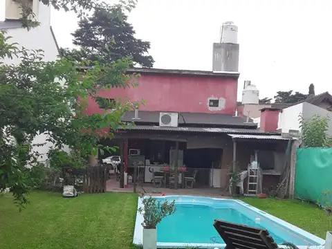 Hermosa casa en Maschwitz, La Bota. Cod.1075