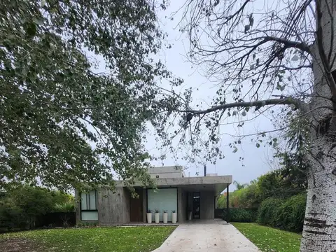 Casa en Venta en Puerto Roldan, USD 270.000