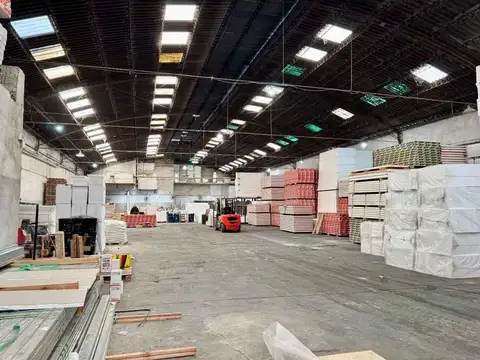 Galpón Industrial 1.375 m² | Salida a 2 Calles | La Tablada | Zona Mi