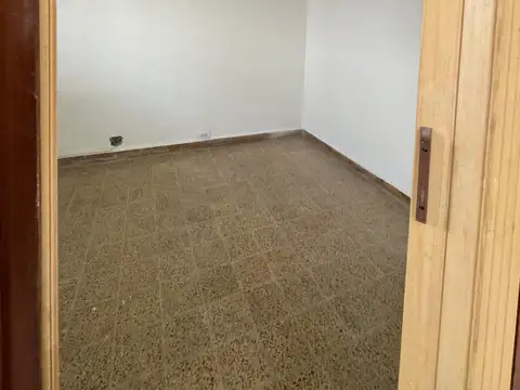 Depto Tipo Casa en Venta 50 años