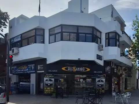 VILLA REAL. AVDA.BEIRO al 5500. excelente local piso unico apto profesional y comercial de 80 m2,