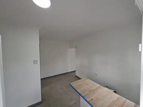 ALQUILO ph sin muebles dos ambientes