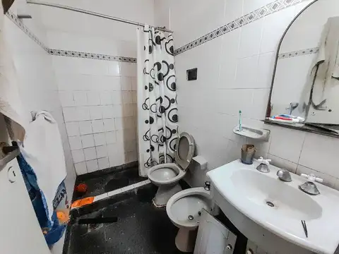 PH EN VENTA LA PLATA 1 DORMITORIO A RECICLAR