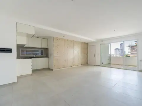VENTA - Departamento de 2 Dormitorios con Cochera, Patio y Balcón - Refinerías, Rosario.