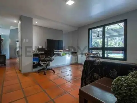 Calle 461 entre Belgrano y 23 1600