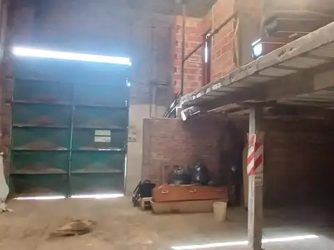 Galpon en Alquiler en Remedios De Escalada, $ 1.200.000