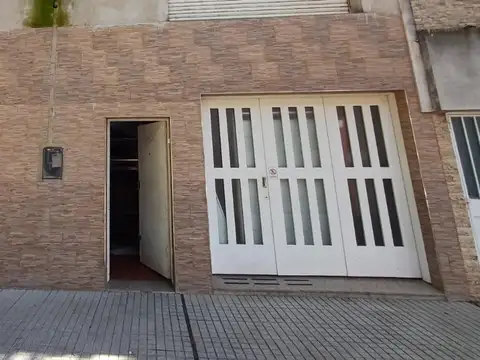 VENTA CASA CON LOCAL COMERCIAL EN BARRIO BELGRANO