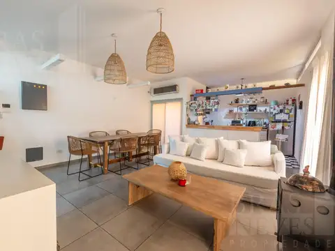 RESERVADO  2 DORMITORIOS, ESCRITORIO Y PATIO