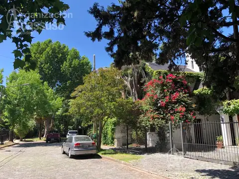 Casa 6 ambientes con 4 baños