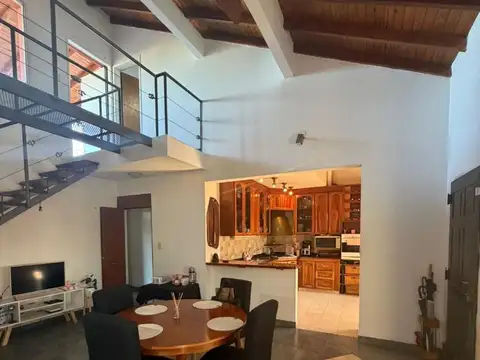 Rawson 1700, Piso PB