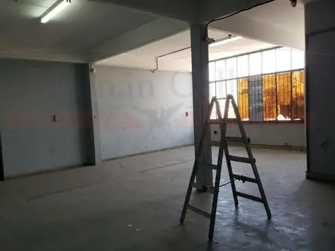 Avenida Valentín Alsina 3200