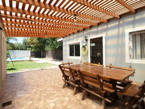 Casa en Venta con 1 cochera