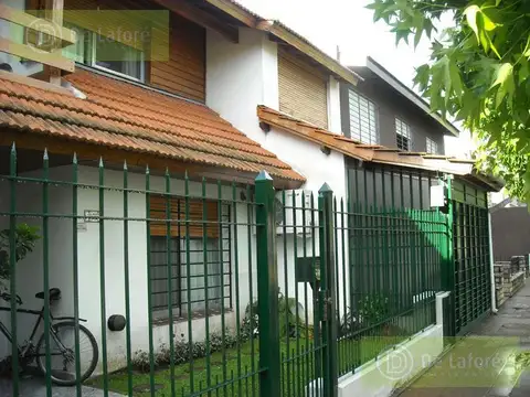 Venta - Casa tipo Chalet de 5 Amb. en Beccar con Jardín, Parrilla y Piscina