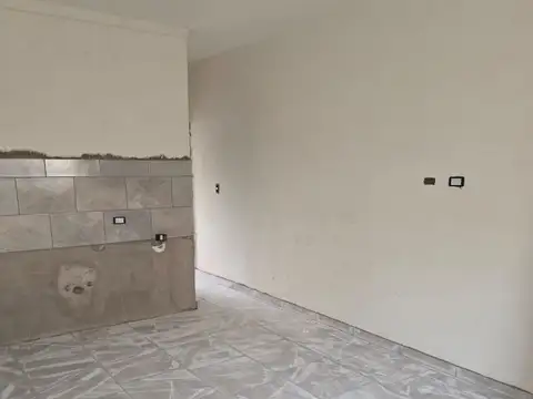 Departamento en Venta en Isidro Casanova, USD 25.000
