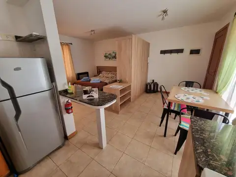 Alquiler permanente, departamento monoambiente amueblado