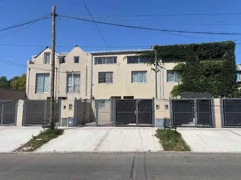 Venta Triplex a Estrenar Bella Vista