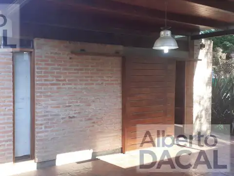 Casa en Venta en Villa Elisa, USD 200.000