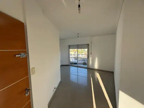 Departamento en Alquiler en Ramos Mejia Sur, $ 500.000