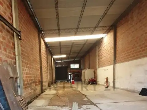 154  Entre 8 y 9 , Piso 0