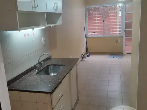 ALQUILER | DÚPLEX DE 1 DORMITORIO – ZONA LÓPEZ TORRES Y TRINCHERAS DE SAN JOSÉ