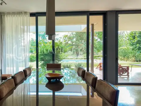 Casa en venta sobre lote interno en Ayres De Pilar- Pilar