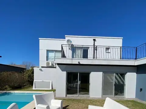 Casa en Venta en Altos Del Casco, USD 198.000